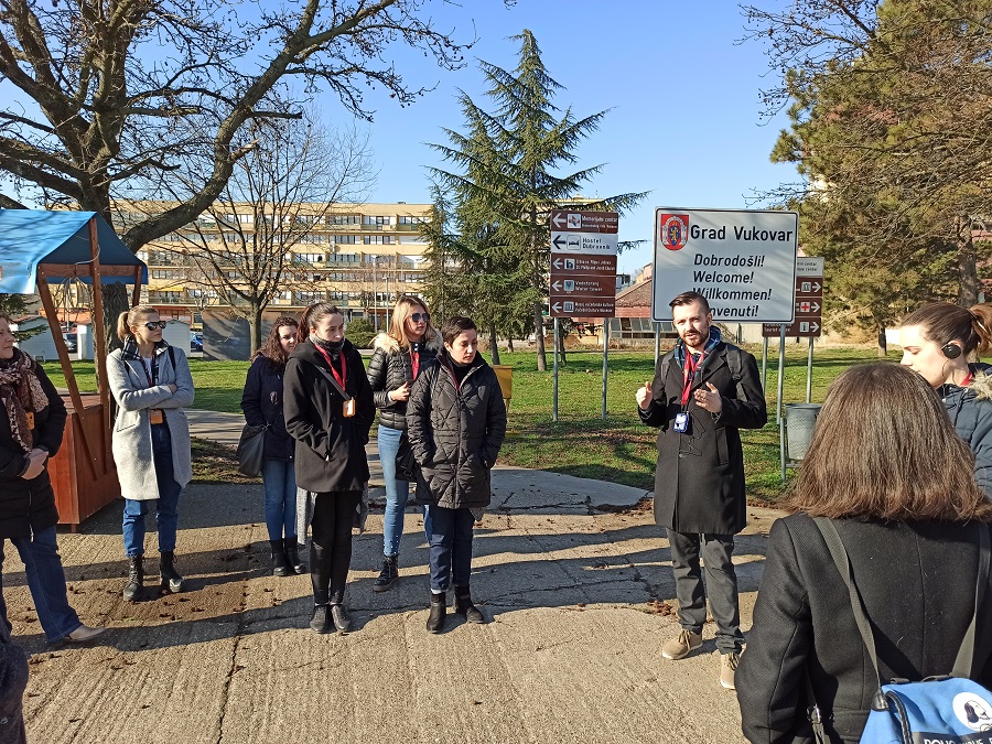 Walking tour of Vukovar
